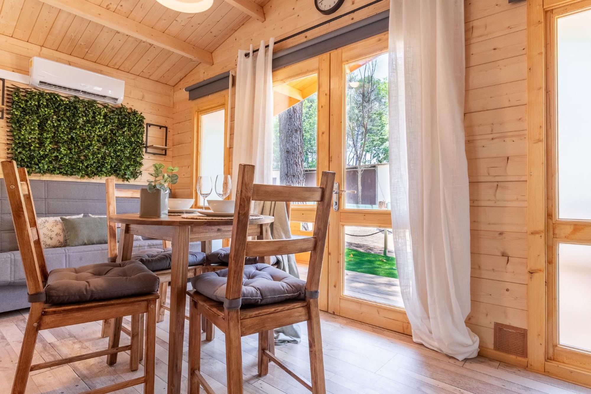 Bungalow Forest L' Escala Bagian luar foto