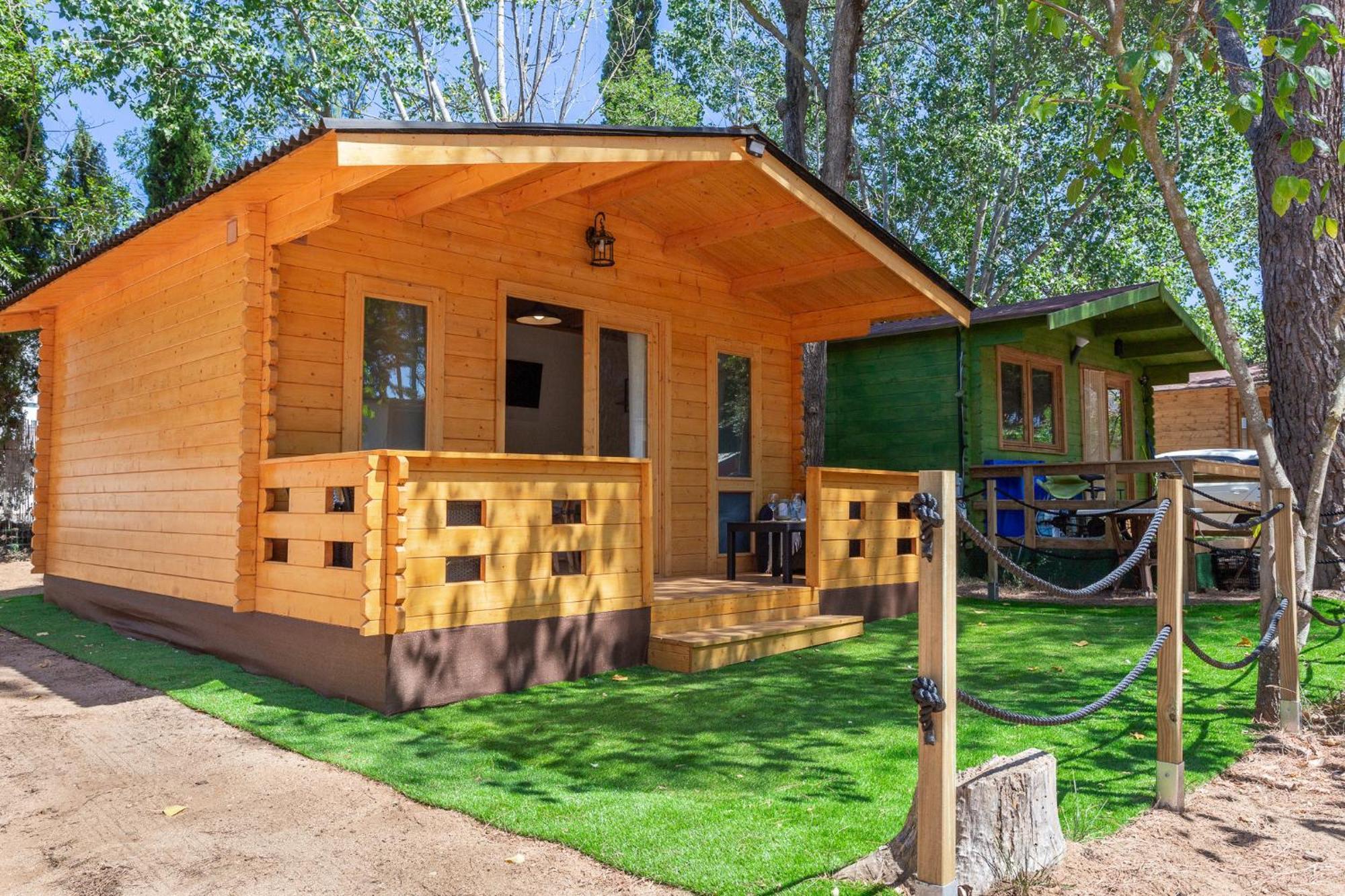Bungalow Forest L' Escala Bagian luar foto